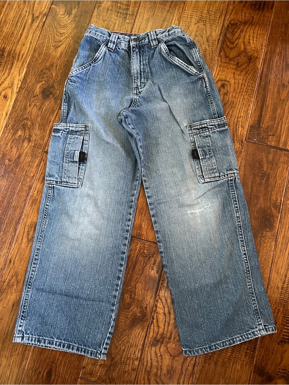 Wrangler Kids Straight-Leg Cargo Jeans in Blue Denim 12 Regular